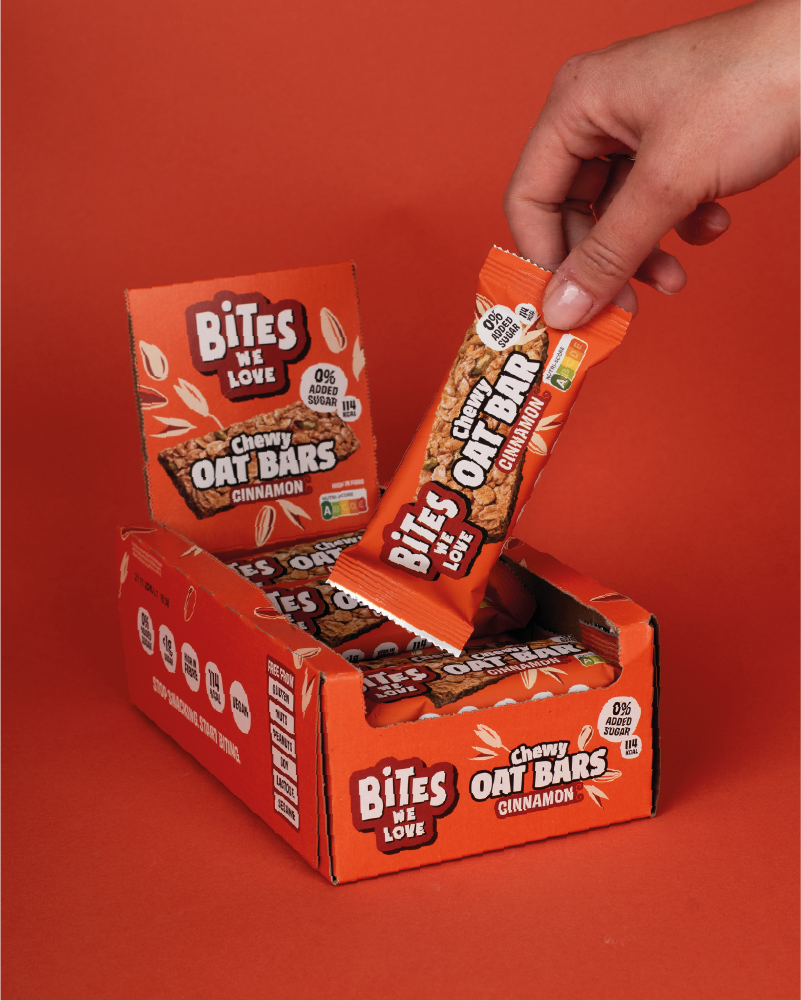 Chewy Oat Bar Cinnamon Roll Display Box 16*30g