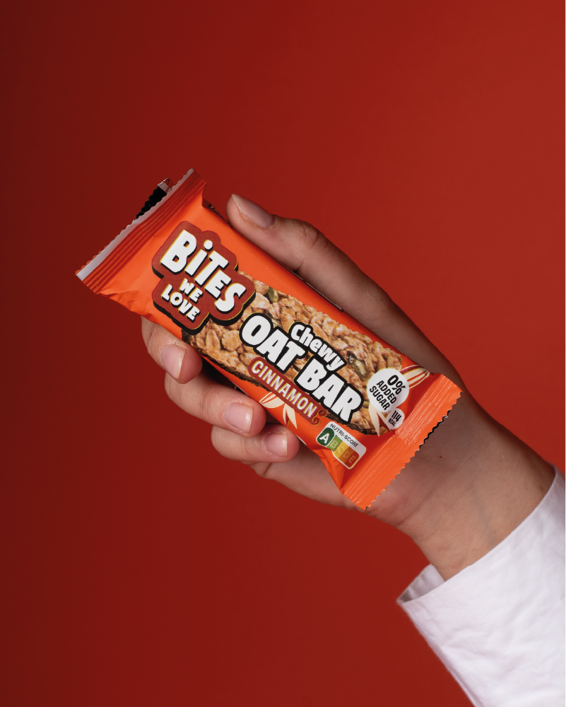 Chewy Oat Bar Cinnamon Roll Display Box 16*30g